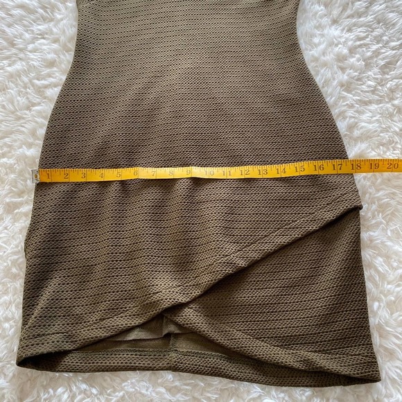 Sleeveless Sheath Dress Military Green Tulip Hem V-Neck Midi Size Large - Picture 11 of 11